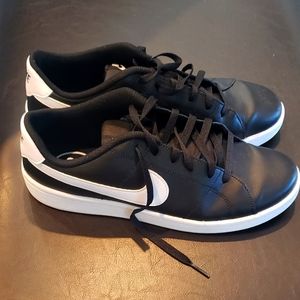 Women's Nike Court Royale 10.5